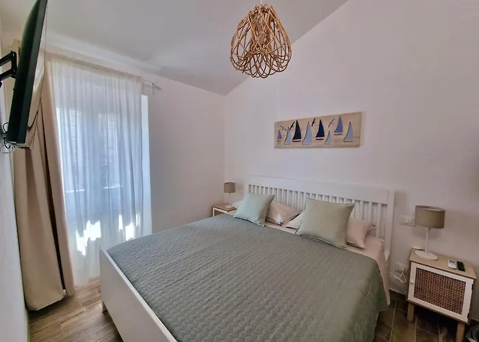 Casina Elena - Viareggio Centro